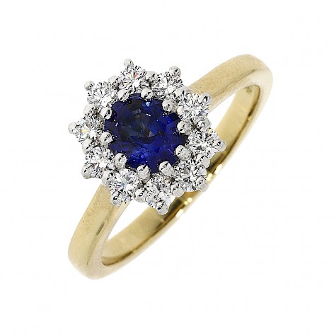 18ct Yellow Gold, Oval Sapphire Diamond set cluster ring